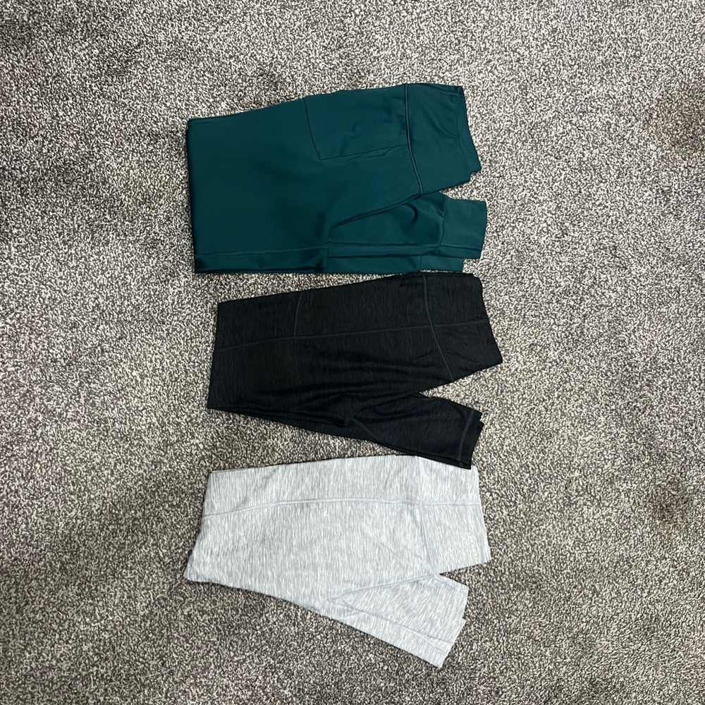 4 pair Victoria Secret Leggings